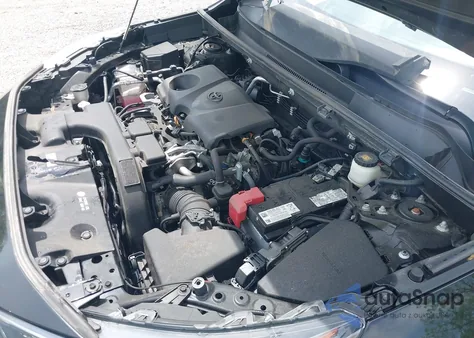 2021 Toyota Rav4 Xle z USA, uszkodzony, nr VIN 2T3P1RFV8MC164117